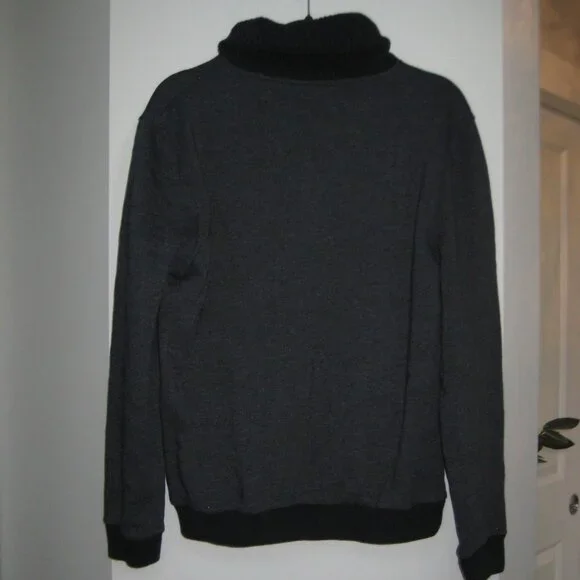 Navy H&M with knit collar and cuffs mens sweater - Picture 3 of 3